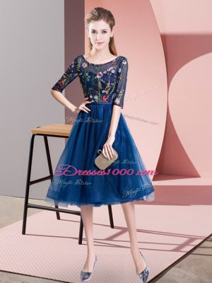 Best Knee Length Lace Up Bridesmaid Dresses Navy Blue for Wedding Party with Embroidery