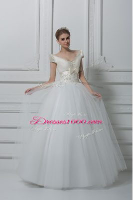 Ideal V-neck Short Sleeves Tulle Wedding Dresses Beading and Appliques and Bowknot Lace Up