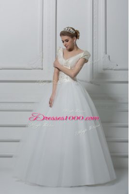 Ideal V-neck Short Sleeves Tulle Wedding Dresses Beading and Appliques and Bowknot Lace Up