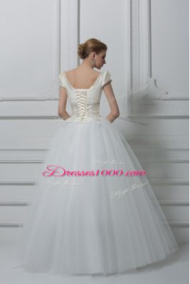 Ideal V-neck Short Sleeves Tulle Wedding Dresses Beading and Appliques and Bowknot Lace Up