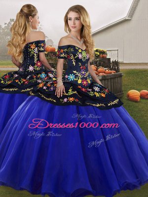 Luxury Royal Blue Ball Gowns Tulle Off The Shoulder Sleeveless Embroidery Floor Length Lace Up Vestidos de Quinceanera