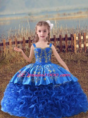 Beautiful Sleeveless Embroidery Lace Up Little Girls Pageant Dress Wholesale with Blue Sweep Train