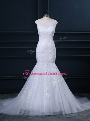 Stylish White Sleeveless Lace Clasp Handle Wedding Gowns