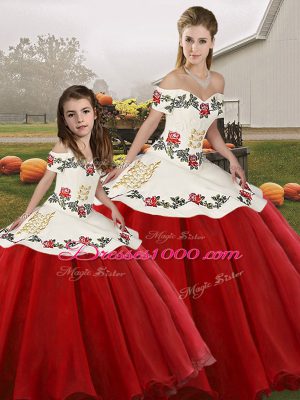 White And Red Sleeveless Floor Length Embroidery Lace Up Vestidos de Quinceanera