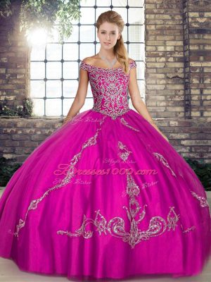 Off The Shoulder Sleeveless Tulle 15 Quinceanera Dress Beading and Embroidery Lace Up