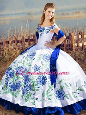 New Style Sleeveless Floor Length Embroidery and Ruffles Lace Up Ball Gown Prom Dress with Blue And White