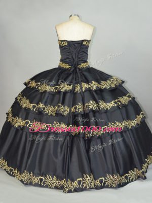 Vintage Black Sleeveless Embroidery Floor Length Quinceanera Gowns