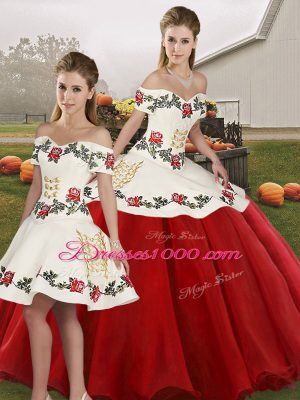 White And Red Lace Up Quinceanera Gowns Embroidery Sleeveless Floor Length