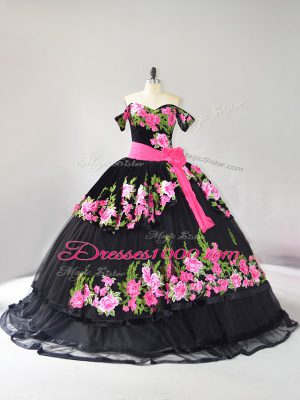 Black Sleeveless Embroidery Lace Up Quince Ball Gowns