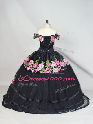 Black Sleeveless Embroidery Lace Up Quince Ball Gowns