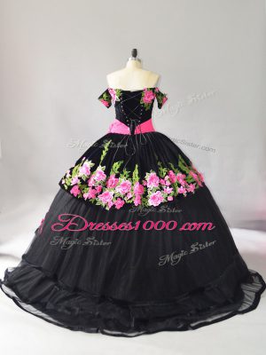 Black Sleeveless Embroidery Lace Up Quince Ball Gowns