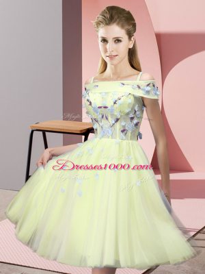 Short Sleeves Appliques Lace Up Wedding Party Dress