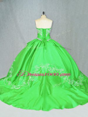 Sleeveless Tulle Brush Train Lace Up Quinceanera Dress in with Embroidery