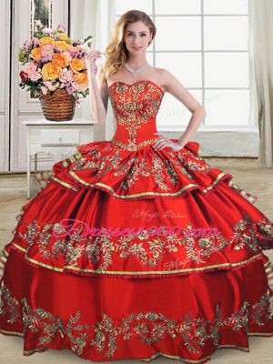 Sophisticated Satin and Organza Sweetheart Sleeveless Lace Up Embroidery and Ruffled Layers Sweet 16 Quinceanera Dress in Red