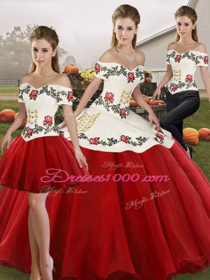 White And Red Off The Shoulder Lace Up Embroidery Quinceanera Gowns Sleeveless