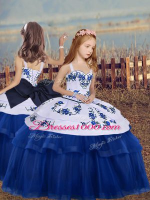 Sleeveless Tulle Floor Length Lace Up 15 Quinceanera Dress in Royal Blue with Embroidery and Bowknot