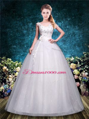 Floor Length Ball Gowns Sleeveless White Wedding Gown Lace Up