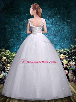 Floor Length Ball Gowns Sleeveless White Wedding Gown Lace Up