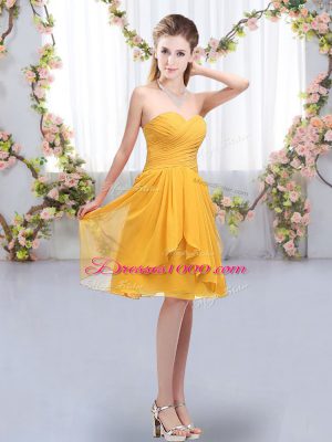 Spectacular Sleeveless Lace Up Knee Length Ruffles and Ruching Bridesmaid Gown