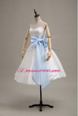 Long Sleeves Satin Knee Length Lace Up Homecoming Dress in White with Bowknot