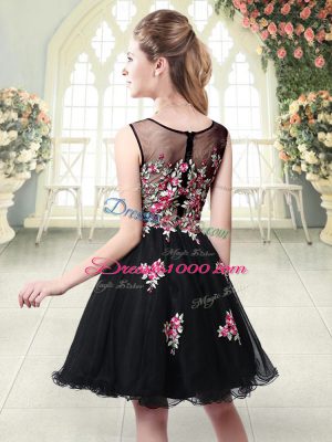 Simple Black Scoop Zipper Embroidery Prom Party Dress Sleeveless