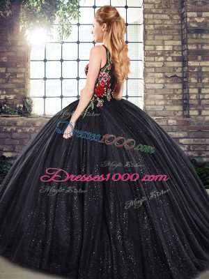 On Sale Black Sleeveless Floor Length Embroidery Zipper Quinceanera Gowns