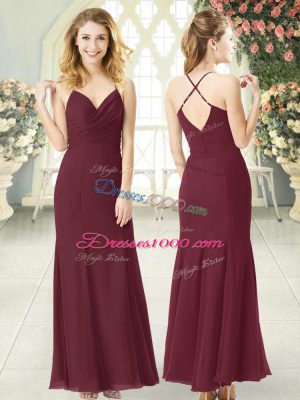 Burgundy Column/Sheath Chiffon Spaghetti Straps Sleeveless Ruching Floor Length Zipper Dress for Prom