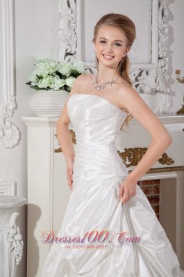 A-line Pick-ups Court Train Bridal Gwon Elegant Spring