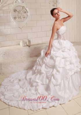 Appliques Pick-ups Gowns for Wedding Ball Gown Chapel