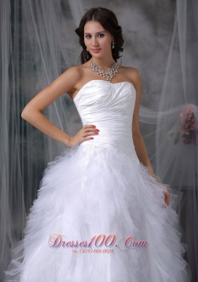 Sweetheart A-line Organza Ruffle Skrit Wedding Dress