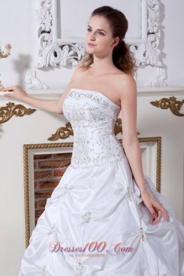 White Witer Ball Gown Wedding Dress Embroidery Pick-ups