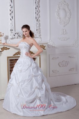 White Witer Ball Gown Wedding Dress Embroidery Pick-ups