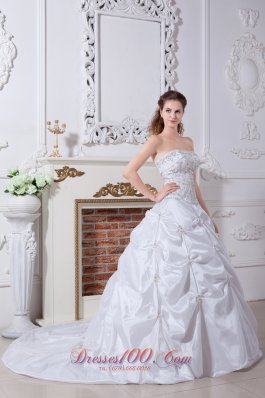 White Witer Ball Gown Wedding Dress Embroidery Pick-ups