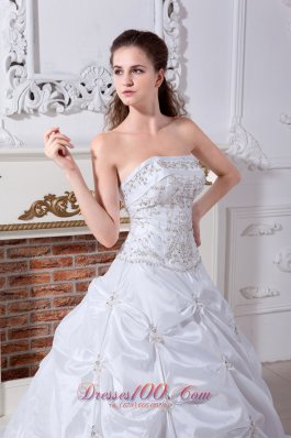 White Witer Ball Gown Wedding Dress Embroidery Pick-ups