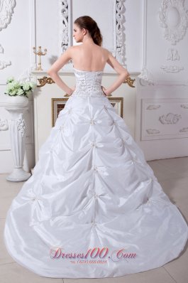 White Witer Ball Gown Wedding Dress Embroidery Pick-ups