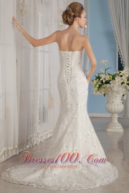 Trumpet /Mermaid Strapless Court Train Wedding Gown