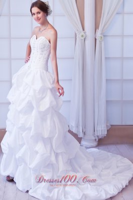 Princess Sweetheart Ball Gown Taffeta Spring Wedding Gown