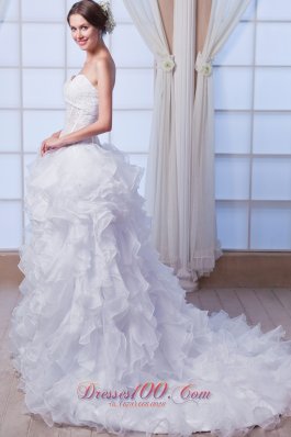 Sweetheart Court Train Organza Beading Wedding Dress