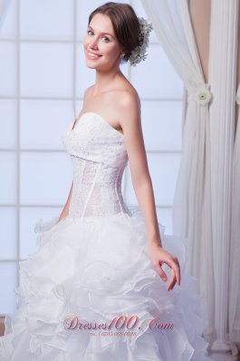 Sweetheart Court Train Organza Beading Wedding Dress