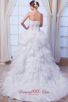 Sweetheart Court Train Organza Beading Wedding Dress