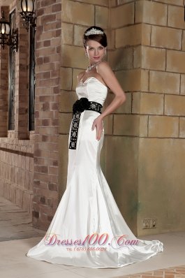 Sweetheart Brush Train Satin Beading Wedding Dress Black Sash