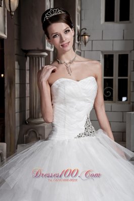 Sweetheart Beading Decorate Layered Wedding Ball Gown