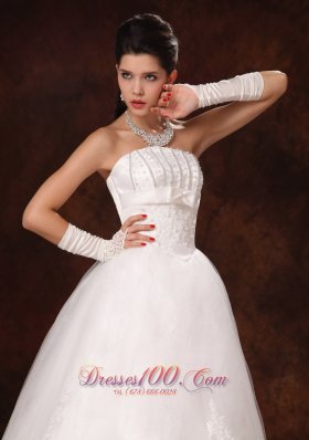 Custom Made Nice Floor-length Wedding Gown with Beading