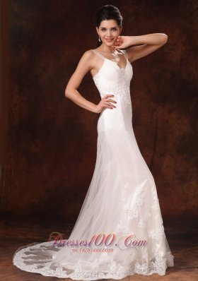 Straps V-neck Lace Wedding Dress Trumpet Brush Train