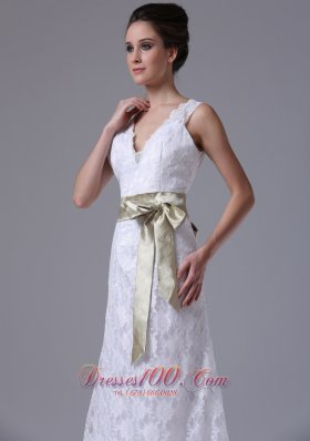 High-low V-neck Lace Stylish Customize Wedding Dress Sash