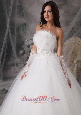 Looking Strapless Wedding Gown Puffy Skirt