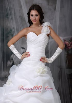 Pick-ups Floor Length One Shoulder Beading Wedding Gowns