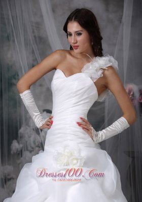 Pick-ups Floor Length One Shoulder Beading Wedding Gowns