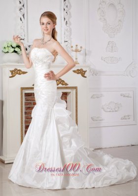 Looking Wedding Dress Chapel Train Ruched Bodice