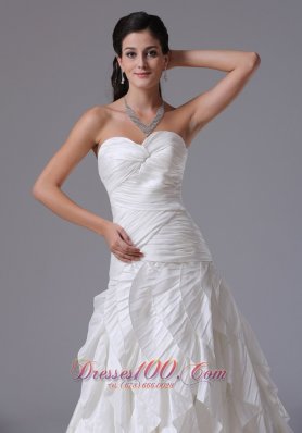 Sweetheart Wedding Gown Ruffles Brush Train